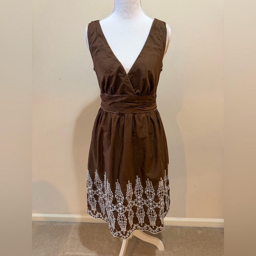 Max Studio Brown Sleeveless Dress with White Embroidery Flared Skirt 100% Cotton